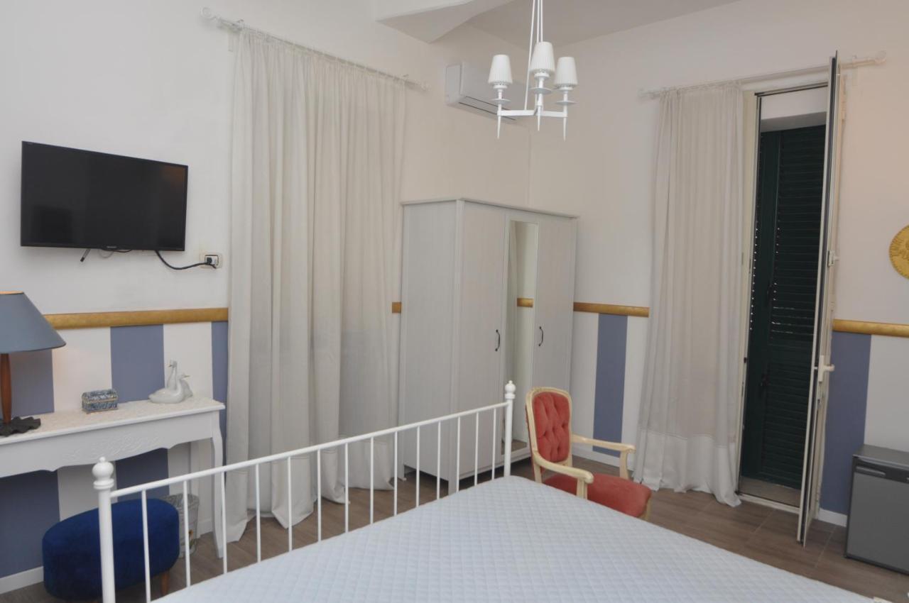 Bed and Breakfast Brenta 12 Мессина Экстерьер фото